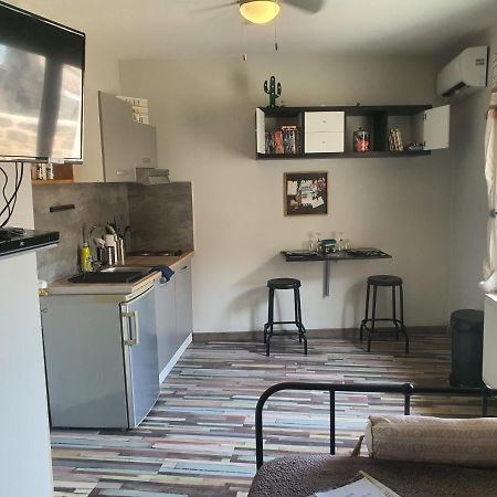 City House Appartements Entraigues-sur-la-Sorgue Esterno foto