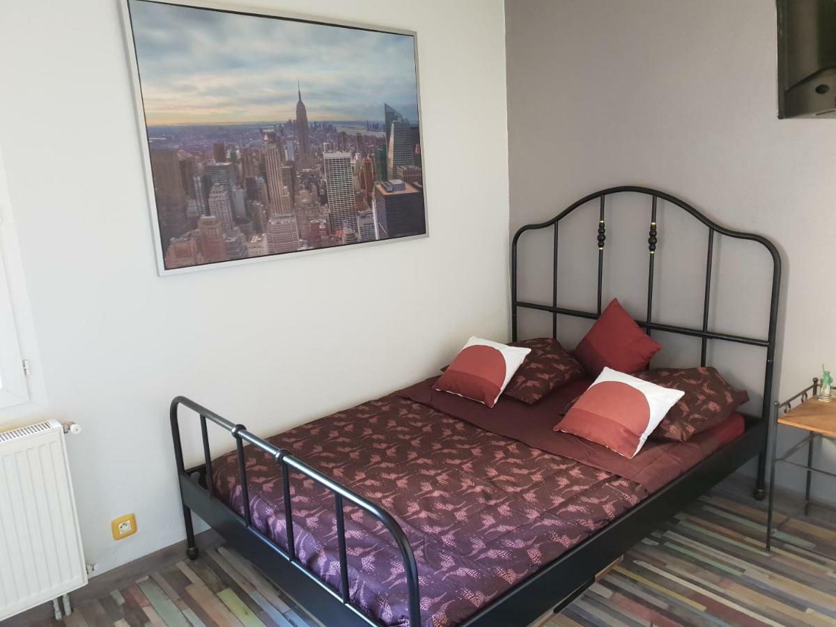 City House Appartements Entraigues-sur-la-Sorgue Esterno foto